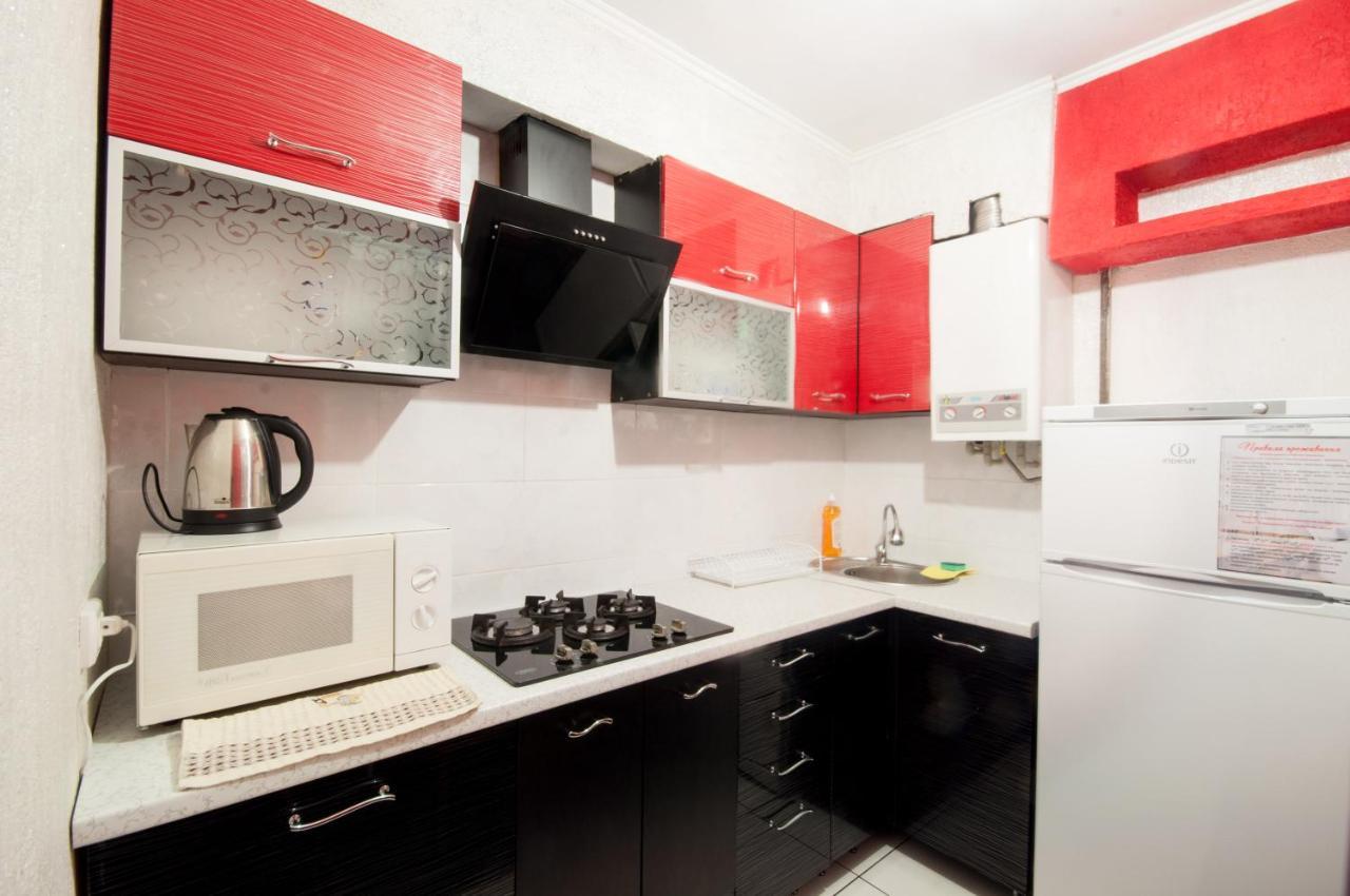 Ferienwohnung Prospekt Svobody 40 Uschhorod Exterior foto